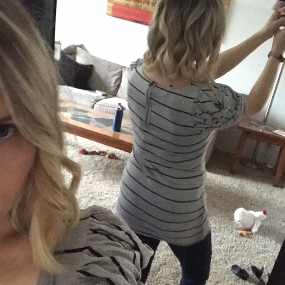 Shirt/Blouse or Tunic - Picture 2 of 8